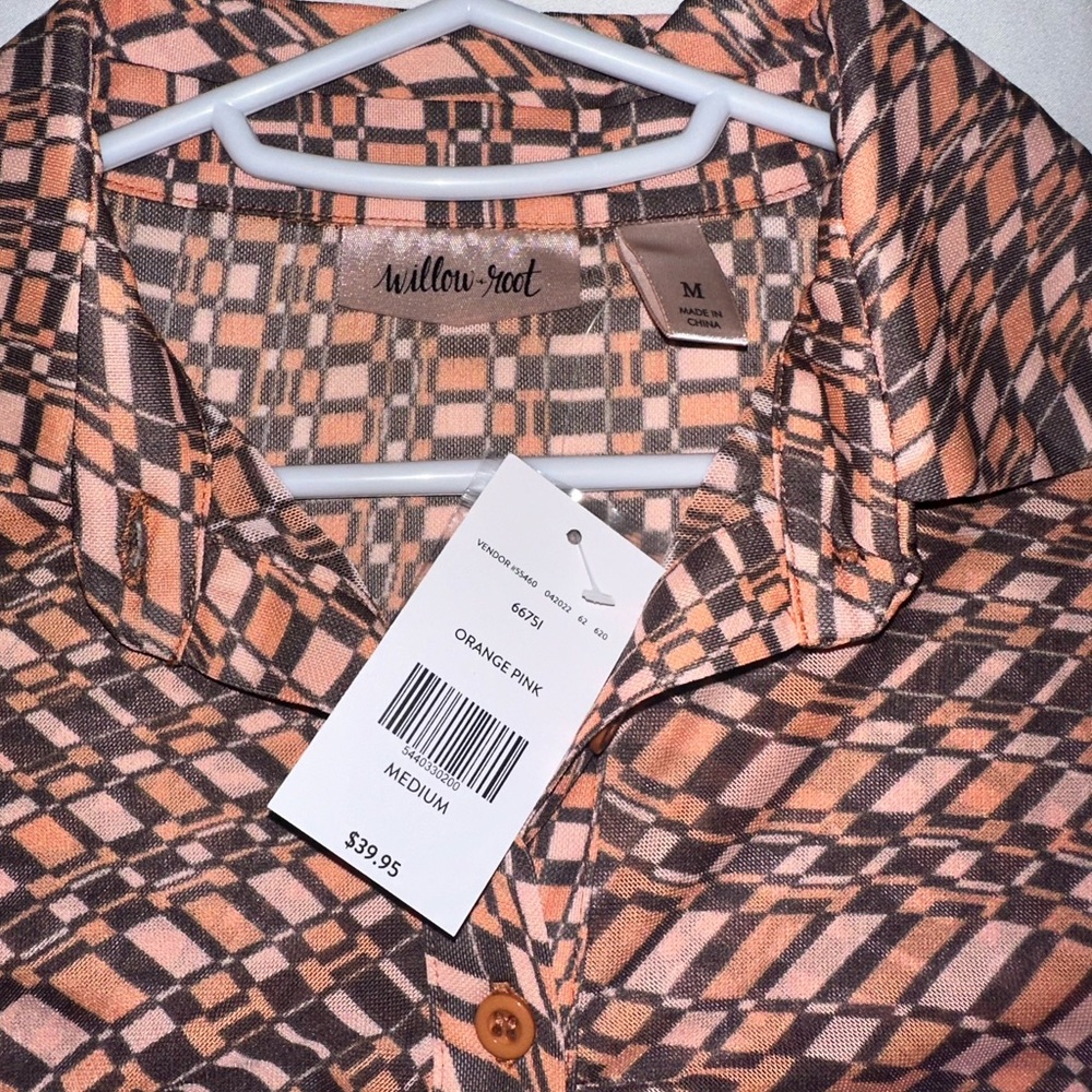 Mesh button up top - Picture 4 of 4